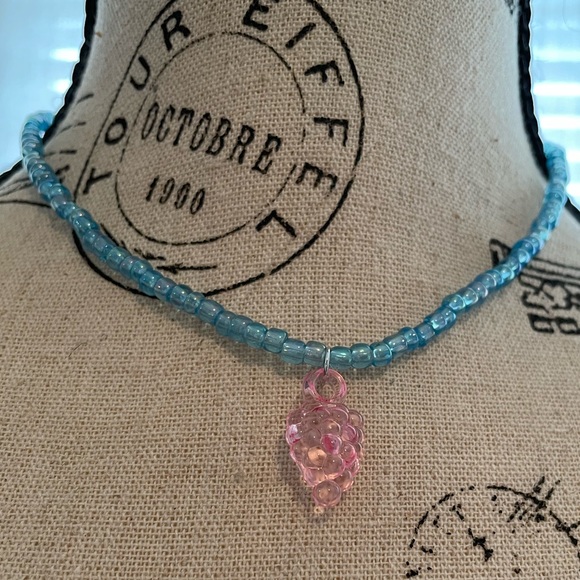 💗 Pink Berry with Blue Glass Beaded Necklace - Picture 1 of 7